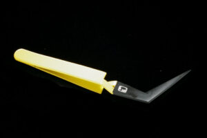 Loon Mini Curved D-Loop Tweezer